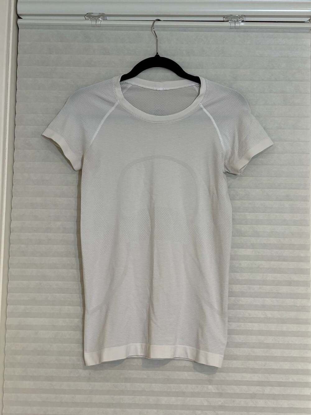 Lululemon Swiftly Tech Short Sleeve 2.0 Size 6 White Shirt